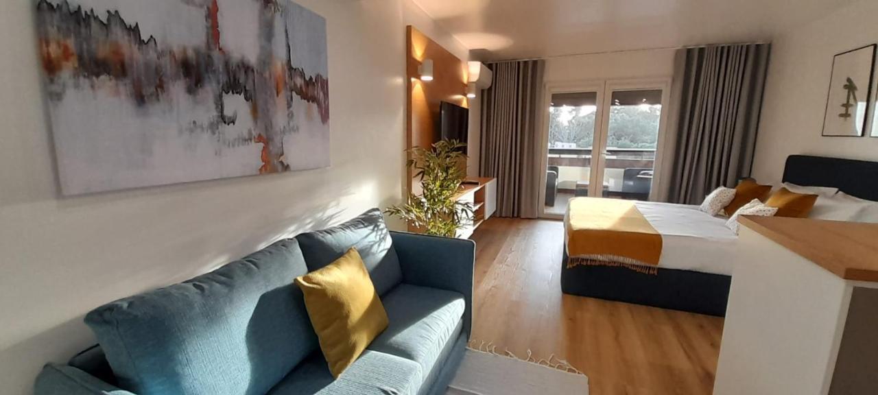 Health Village Apartments Cascais Esterno foto